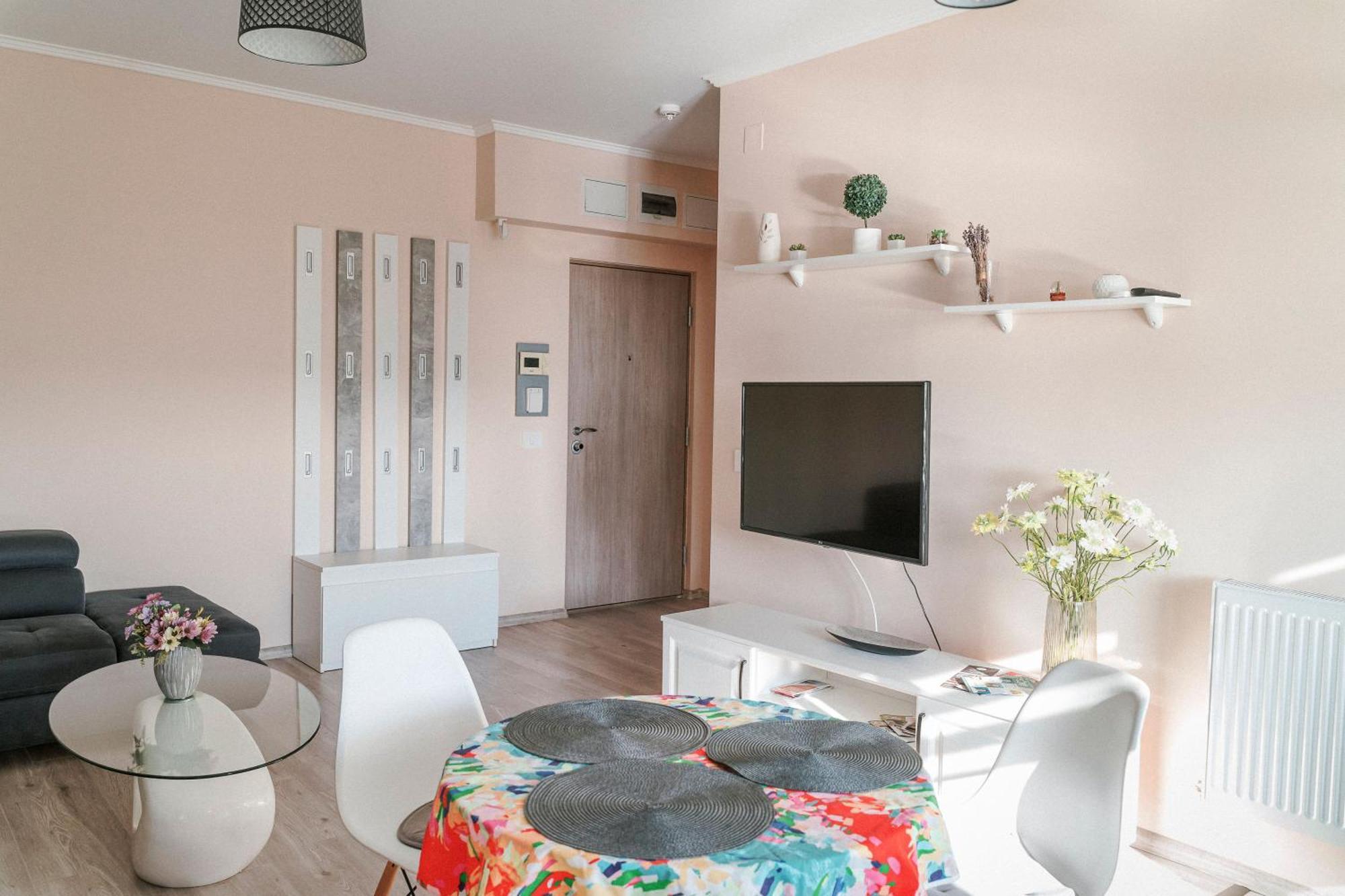 M&M Apartment Орадеа Екстериор снимка